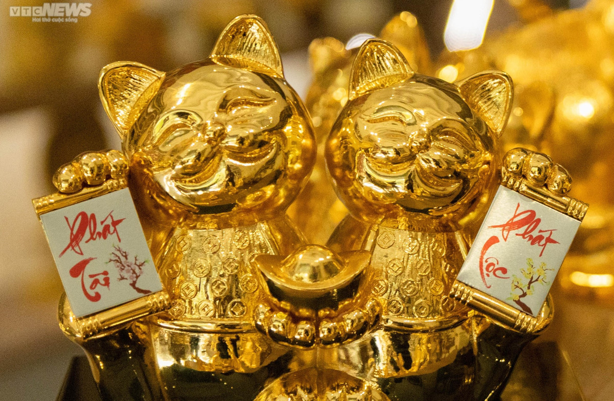 Mèo dát vàng 24k hút khách trước Tết Quý Mão 2023 - Hình 8 Meo dat vang 24k hut khach truoc Tet Quy Mao 2023-Hinh-8