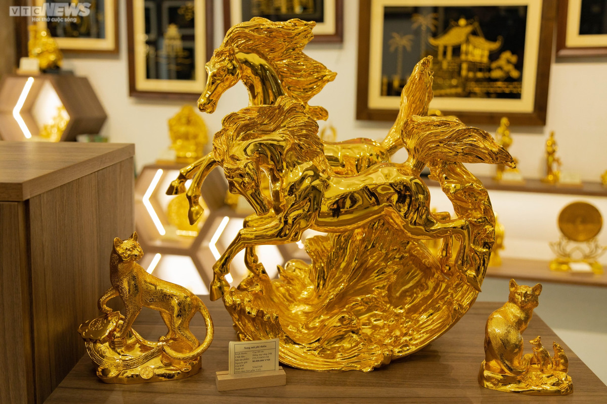 Mèo dát vàng 24k hút khách trước Tết Quý Mão 2023 - Hình 10 Meo dat vang 24k hut khach truoc Tet Quy Mao 2023-Hinh-10