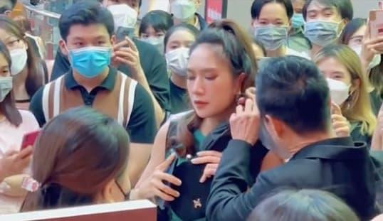 Ly Hai ghi diem voi hanh dong day tinh te danh cho ba xa-Hinh-2