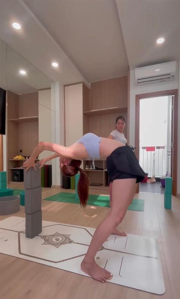 Nha Phuong tang can: Voc dang khang khiu que cui gio ra sao?-Hinh-4