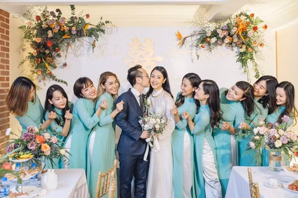 Ao dai an hoi cua sao Viet: Cang don gian cang dep thanh tao-Hinh-15