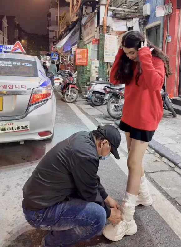 Ba xa Quyen Linh tung loat anh moi cua 2 ai nu-Hinh-6