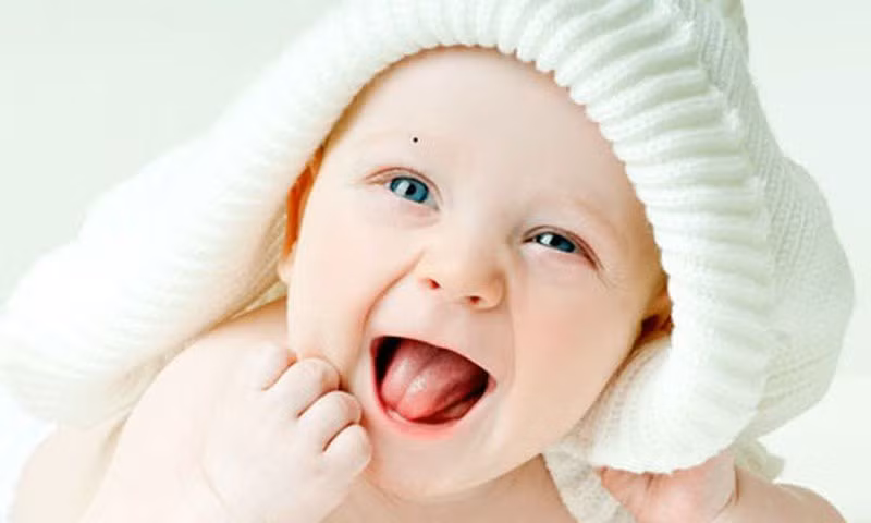 Tre co 1 trong 6 not ruoi nay la phuoc bau, van so tot dep