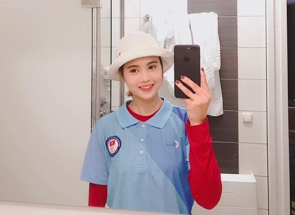 VĐV bắn cung Đỗ Thị Ánh Nguyệt cũng gây chú ý với vẻ ngoài xinh xắn cùng nụ cười rạng rỡ.