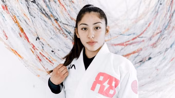 Nữ võ sĩ jiu-jitsu Jessa Khan (SN 2001, đến từ Campuchia).