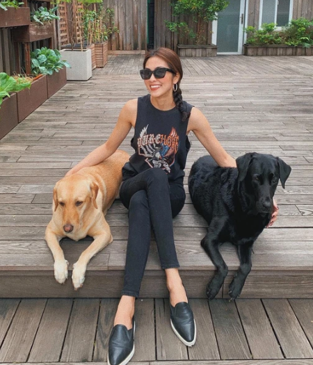 Ha Tang trung thanh voi mot kieu quan jeans nhung van sang-Hinh-6