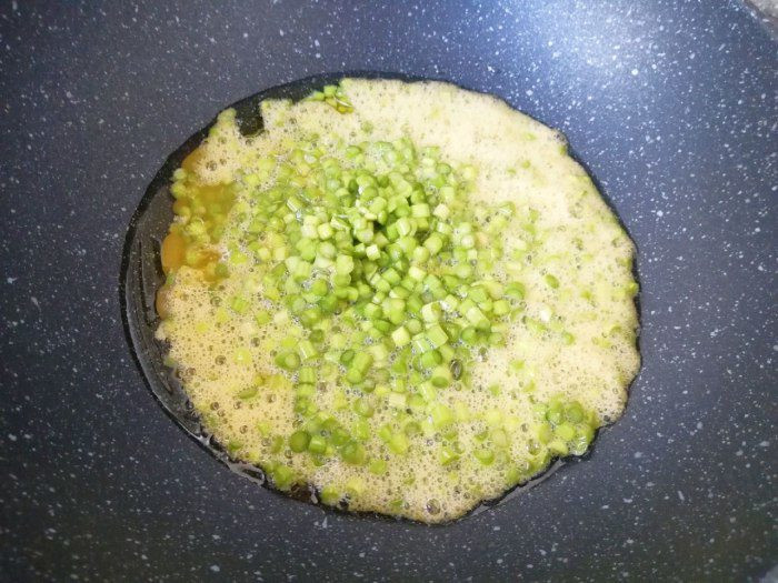 ​Rau này xào trứng ngon bất chấp, vài ngày ăn 1 lần cực bổ ảnh 4