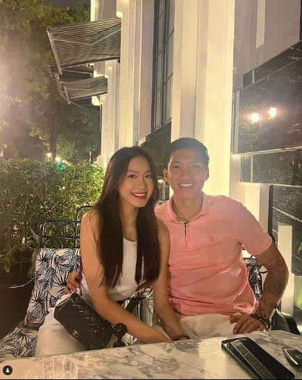 Loạt ảnh cứ xuất hiện là "dính như sam" của Văn Hậu - Hải My Loat anh cu xuat hien la