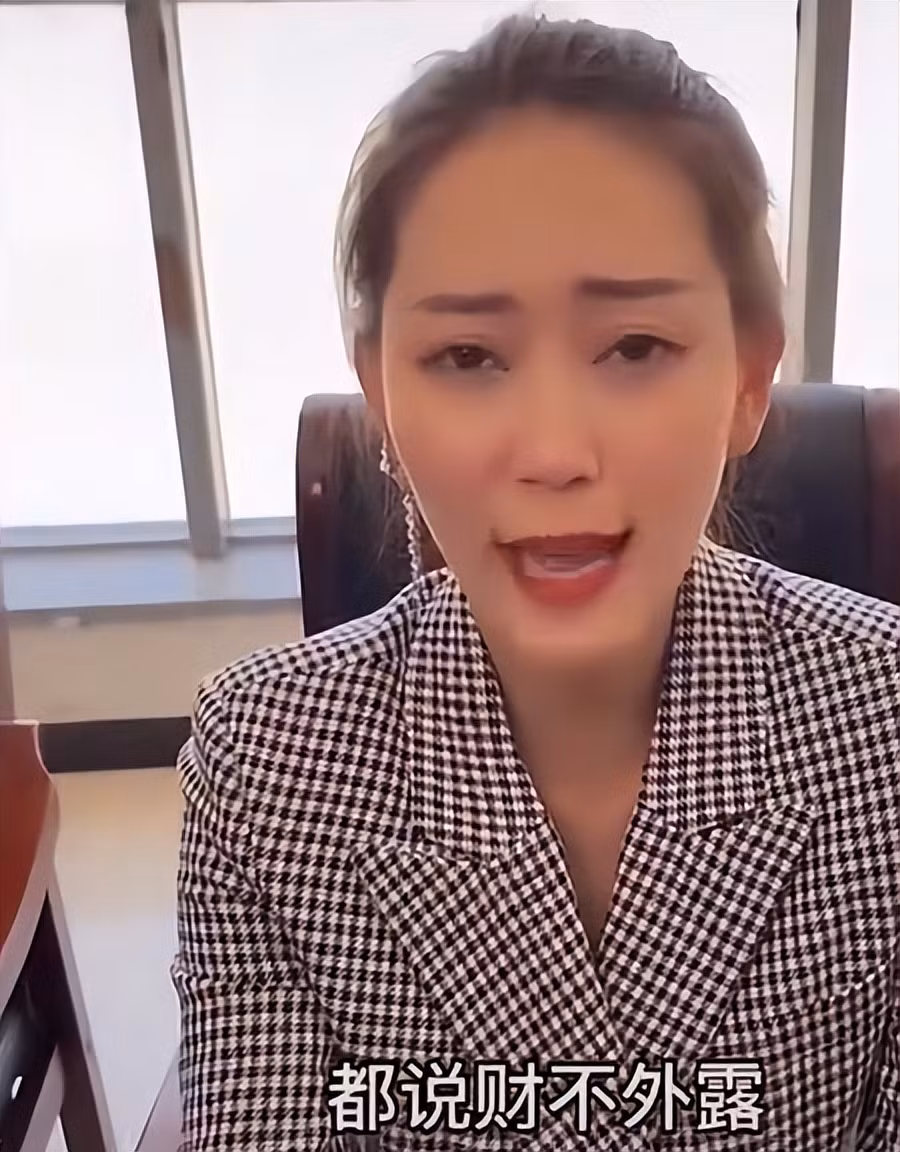 Co gai khoe me nha dep xe sang, tieu hon 500 trieu/ngay la ai?-Hinh-2