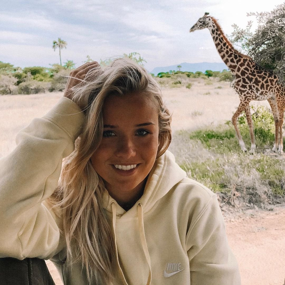 De Jong không thể rời Barca vì sợ vợ? - Hình 2 De Jong khong the roi Barca vi so vo?-Hinh-2