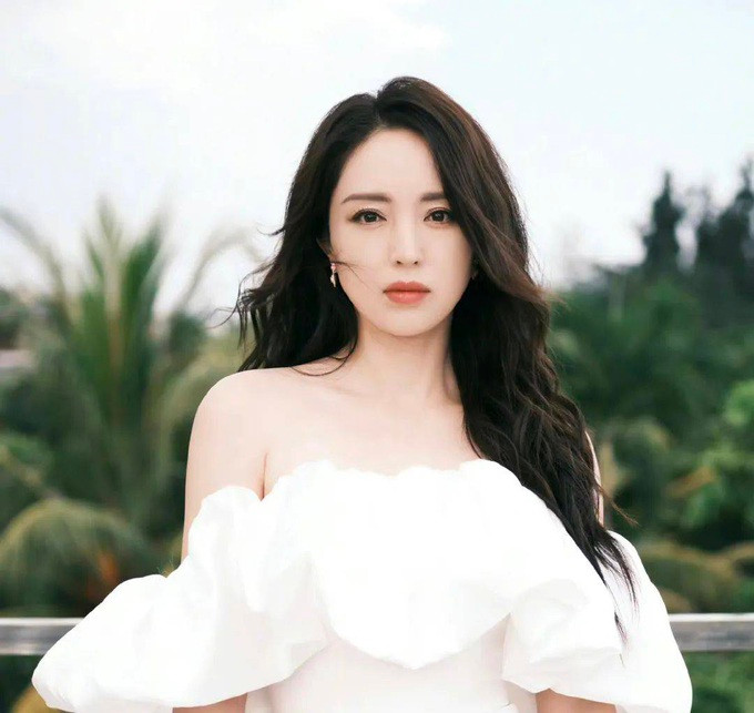 Gần bốn năm sau bê bối của chồng cũ, Đổng Tuyền mới chính thức kể về quãng thời gian khó khăn (Ảnh: Sina).