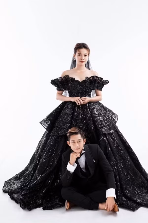 Sao Viet choi lon chon mau vay cuoi mau noi cho ngay trong dai-Hinh-2