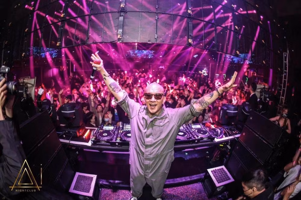 Tu Hy Vien cung chong moi lan dau lo dien-Hinh-5