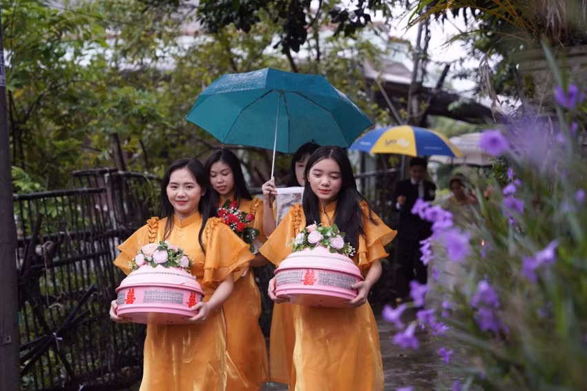 Dam cuoi ‘chay’ sieu bao so 4 Noru o mien Trung-Hinh-3