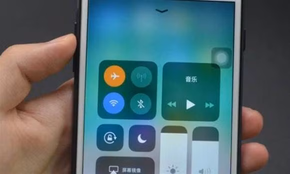 Che do may bay tren dien thoai con chuc nang nhieu nguoi khong biet-Hinh-2