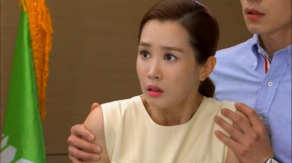 Bố chồng cho bọc tiền lớn, ông nhờ vả một chuyện khiến con dâu choáng Bo chong cho boc tien lon, ong nho va mot chuyen khien con dau choang