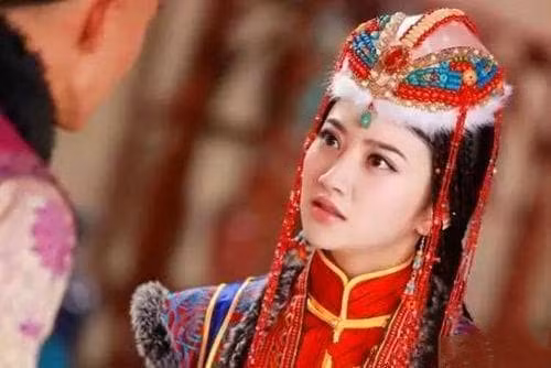 Vi Cong chua cua trieu dai nha Thanh duoc khoac long bao khi an tang-Hinh-3