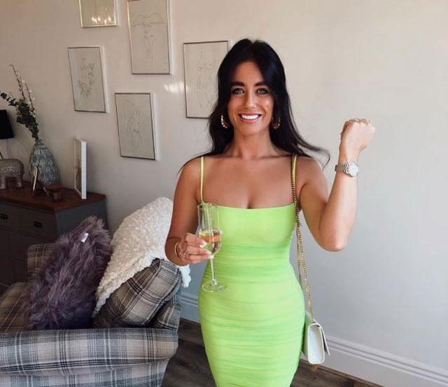 Fern Hawkins - vợ của Harry Maguire – ĐT Anh. Cô nàng này có thành tích học tập cực kỳ đáng nể với bằng danh dự hạng nhất về khoa học vật lý trị liệu vào năm 2017.