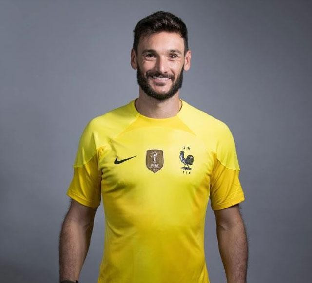Chân dài 36 tuổi đã kết hôn với Hugo Lloris hơn 10 năm và họ có với nhau hai cô con gái Anna-Rose và Giuliana cùng với con trai Leandro.