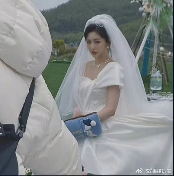 My nhan 'mat net' nhat phim truong: nguoi day mui ruou?-Hinh-6