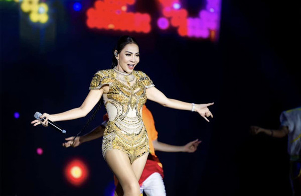 Thu Minh - người từng đứng sau thành công của Hương Tràm giờ ra sao? Thu Minh - nguoi tung dung sau thanh cong cua Huong Tram gio ra sao?