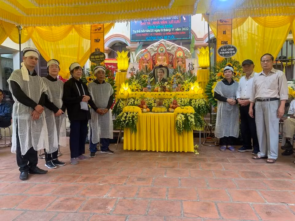 Ban be van chuong tien biet nha van Le Luu tai Hung Yen-Hinh-2