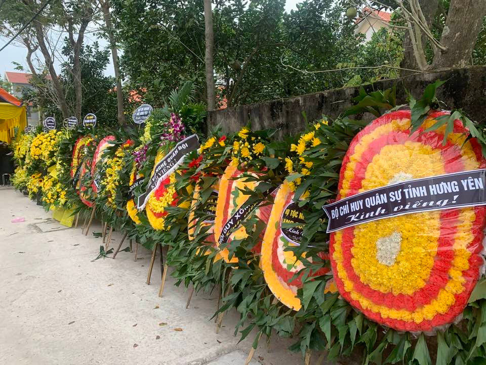 Ban be van chuong tien biet nha van Le Luu tai Hung Yen-Hinh-3