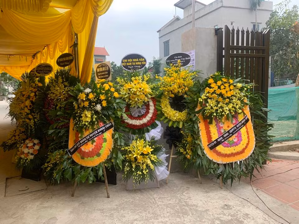 Ban be van chuong tien biet nha van Le Luu tai Hung Yen-Hinh-4