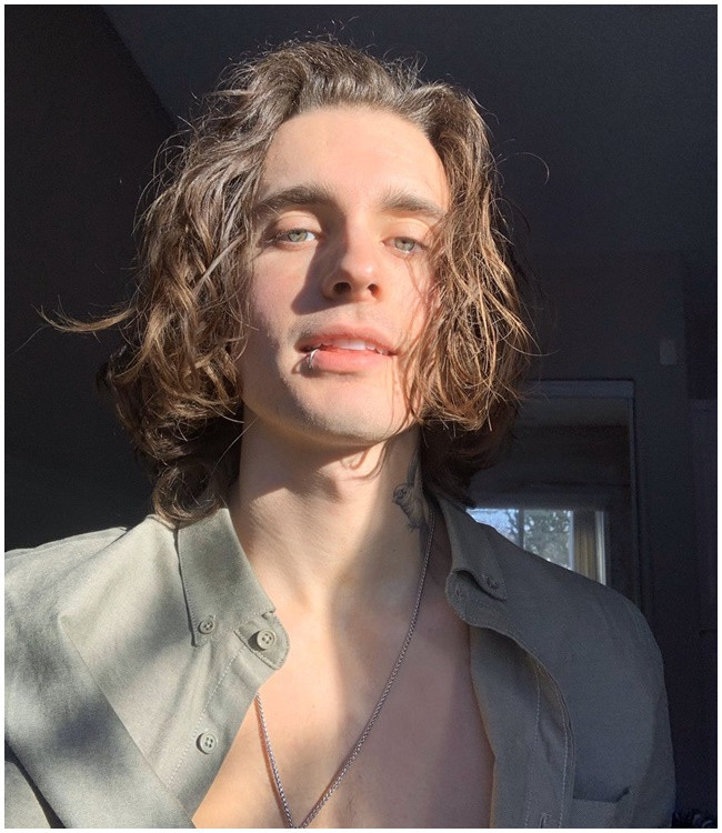 Dan trai dep tiktok nong nhat hanh tinh, kiem hang chuc ty/nam-Hinh-7