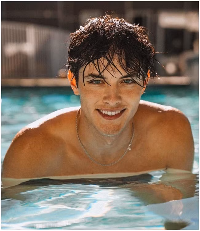 Dan trai dep tiktok nong nhat hanh tinh, kiem hang chuc ty/nam-Hinh-13