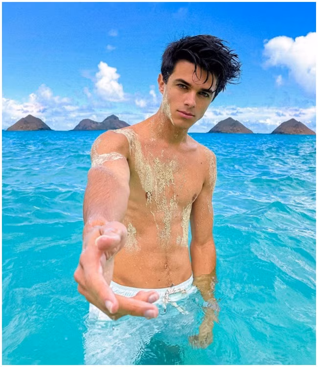 Dan trai dep tiktok nong nhat hanh tinh, kiem hang chuc ty/nam-Hinh-16