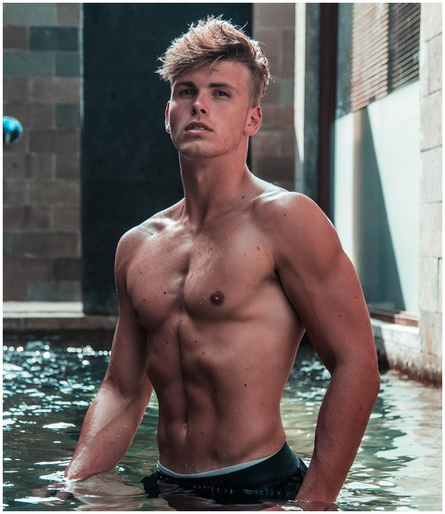 Dan trai dep tiktok nong nhat hanh tinh, kiem hang chuc ty/nam-Hinh-12