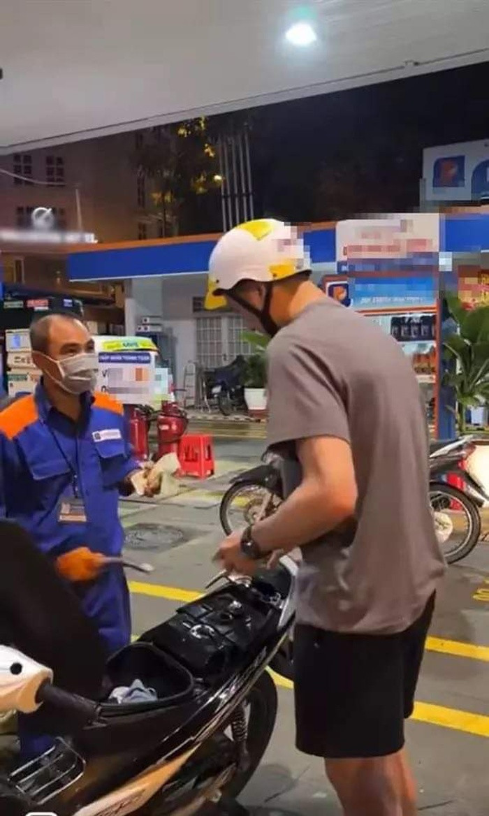 Hinh anh hiem co kho tim cua thu mon Dang Van Lam-Hinh-3