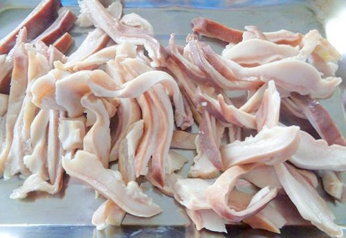 Luộc dạ dày heo kiểu này đảm bảo trắng giòn sần sật, không hôi - Hình 3 Luoc da day heo kieu nay dam bao trang gion san sat, khong hoi-Hinh-3