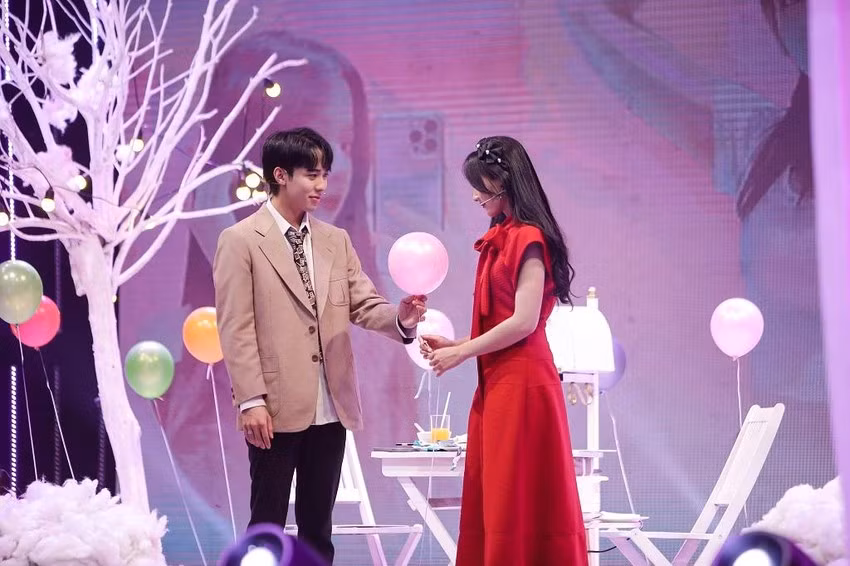 'Hot girl anh the' Lan Huong tu choi tinh cam cua trai dep-Hinh-3