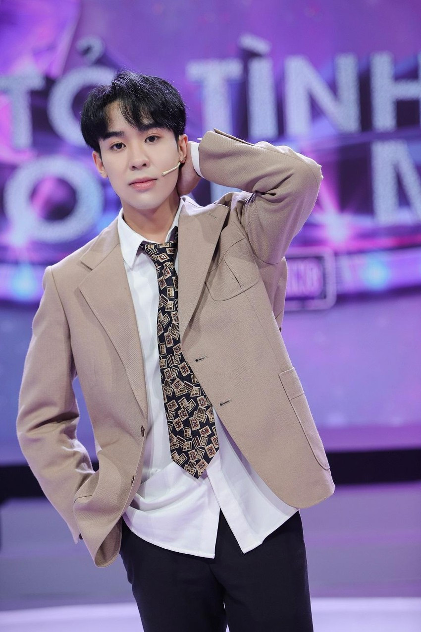 'Hot girl ảnh thẻ' Lan Hương từ chối tình cảm của trai đẹp 'Hot girl anh the' Lan Huong tu choi tinh cam cua trai dep