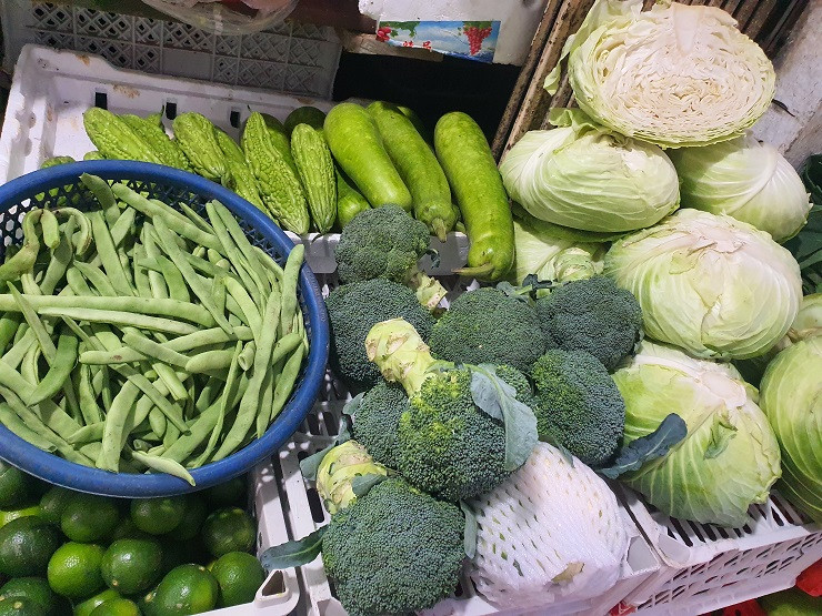 Cây súp lơ xanh có giá 50 nghìn đồng, bà nội trợ choáng váng ảnh 1 Cây súp lơ xanh có giá 50 nghìn đồng, bà nội trợ choáng váng ảnh 1