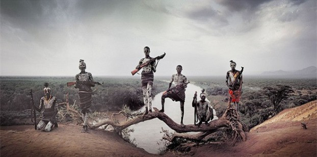 20 bức ảnh đẹp của các bộ lạc biệt lập trên khắp thế giới - Hình 17 20 buc anh dep cua cac bo lac biet lap tren khap the gioi-Hinh-17