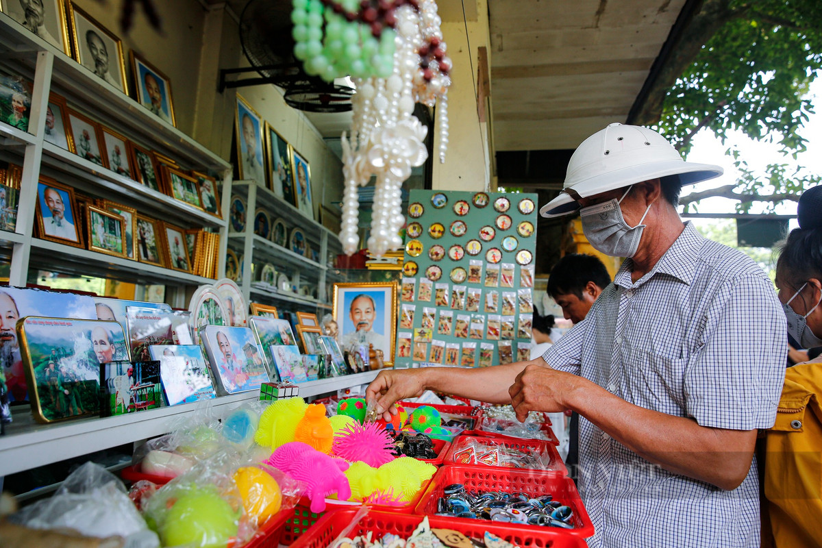 Hang van nguoi xep hang vao Lang ngay Quoc khanh 2/9-Hinh-11
