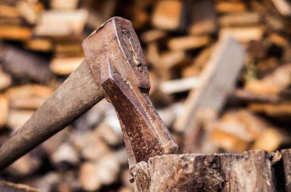 Tai sao tu nhan thoi xua lai yeu cau hanh quyet vao mua thu?