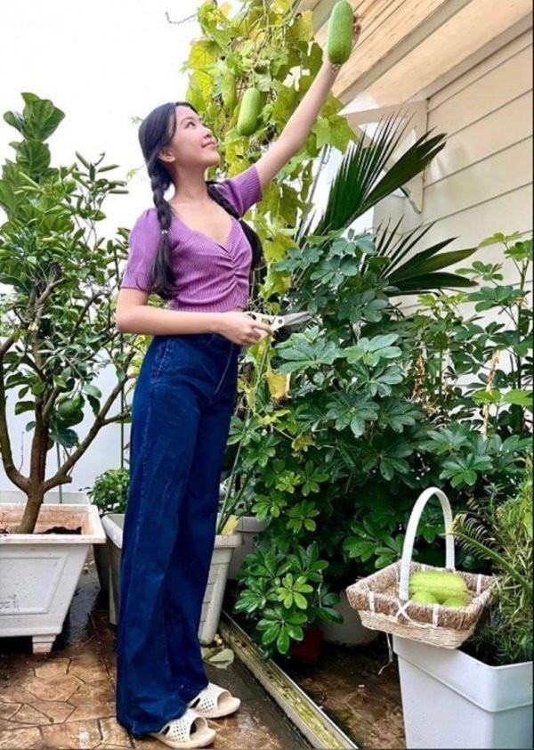 Con gái Quyền Linh khoe nhan sắc xinh đẹp như Hoa hậu - Hình 6 Con gai Quyen Linh khoe nhan sac xinh dep nhu Hoa hau-Hinh-6