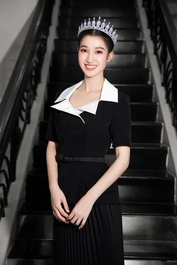 Giat minh mat moc A hau Phuong Nhi, khong con 