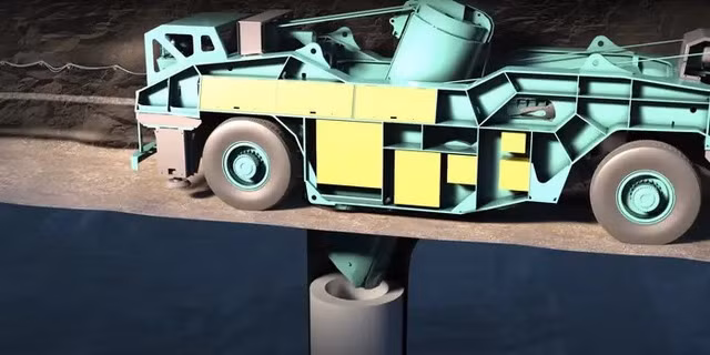 Co gi ben trong 'ngoi mo hat nhan' xu ly chat thai phong xa-Hinh-16