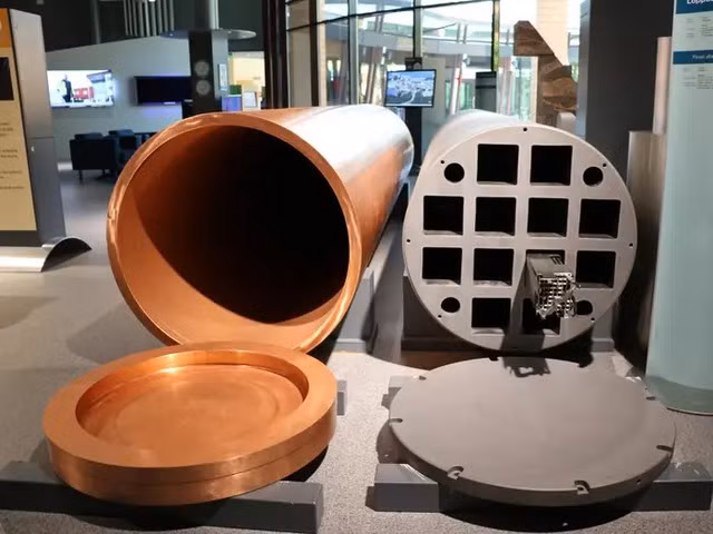 Co gi ben trong 'ngoi mo hat nhan' xu ly chat thai phong xa-Hinh-9