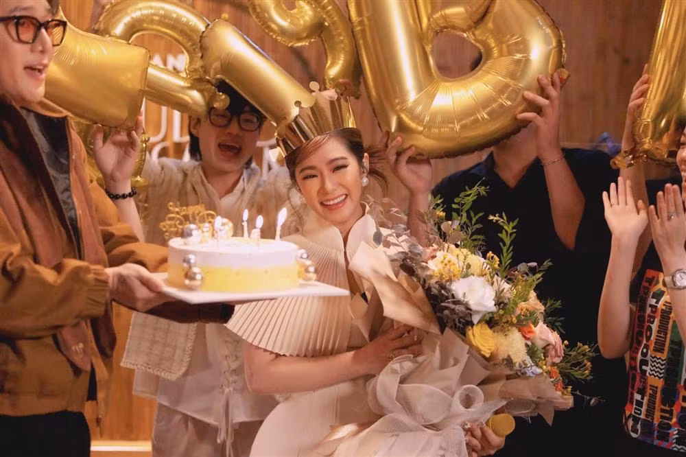 Qua bao năm, nhan sắc Lương Bích Hữu thăng hạng đều theo năm tháng.