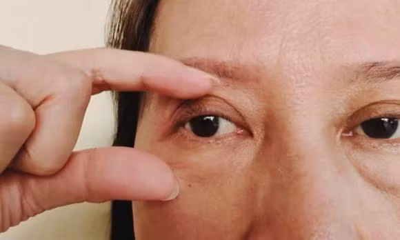 Mat bi giat la dau hieu canh bao can benh nguy hiem nay