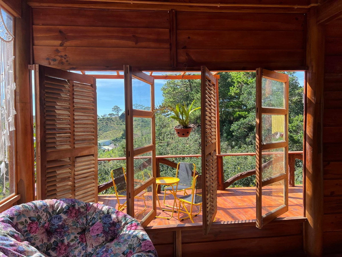 Nhà gỗ cheo leo trên lưng đồi, mỗi sáng đón mặt trời thật chill - Hình 8 Nha go cheo leo tren lung doi, moi sang don mat troi that chill-Hinh-8