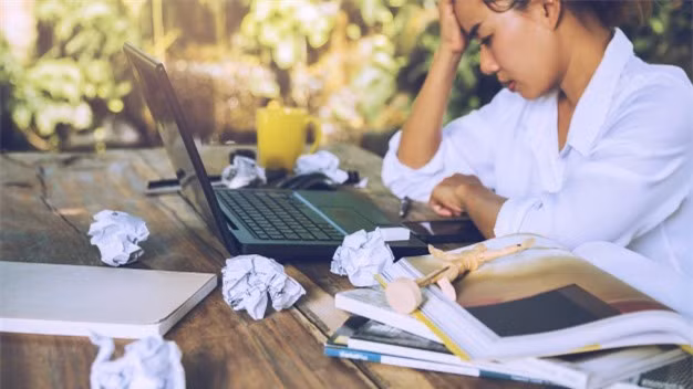 Tôi vô tình làm nước mắm bắn vào người mẹ chồng ảnh 2