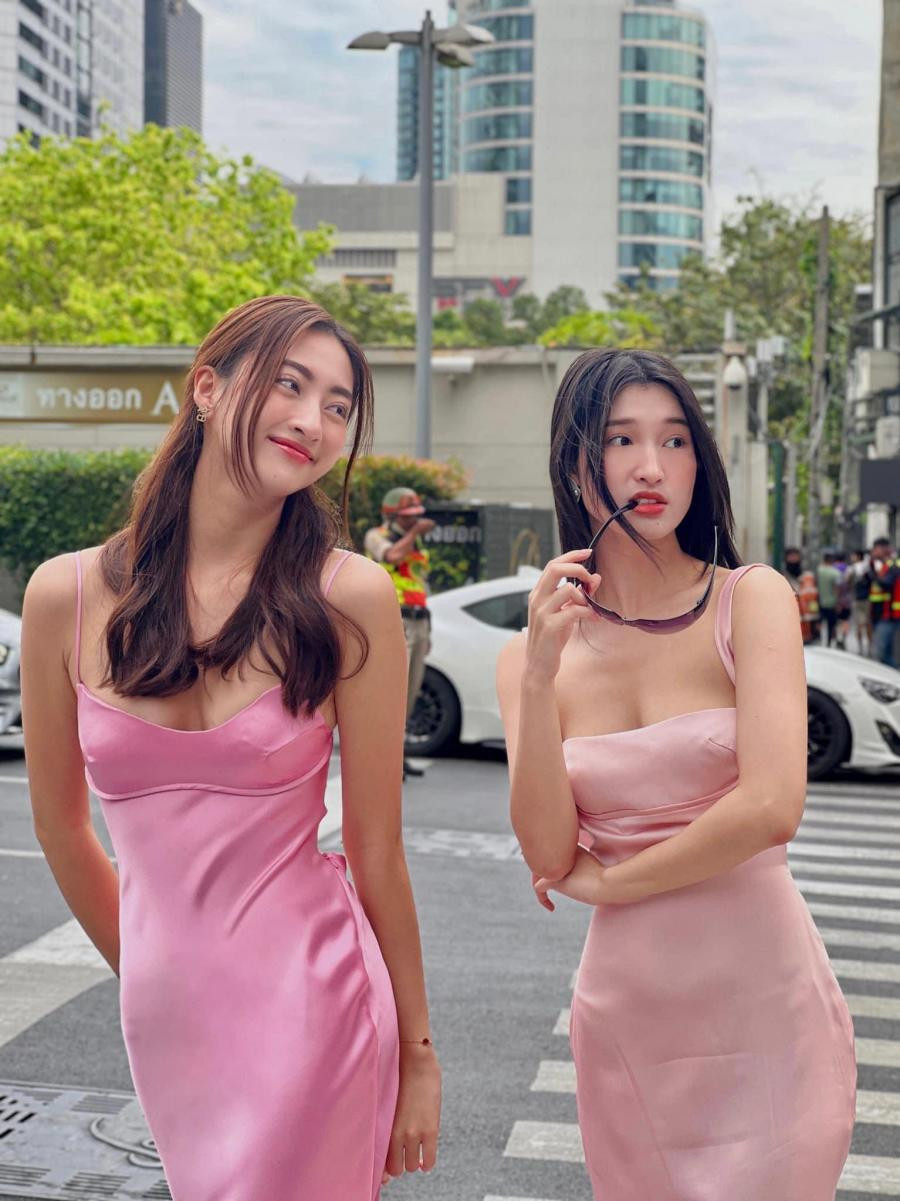 Hot girl tap hoa mac vay lua dinh nguoi, nuot na phat me-Hinh-5