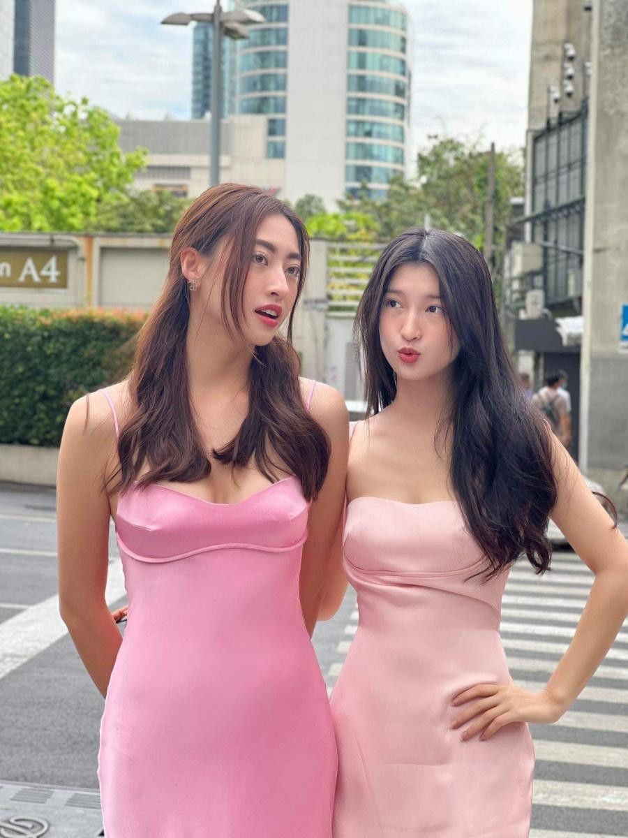 Hot girl tap hoa mac vay lua dinh nguoi, nuot na phat me-Hinh-4